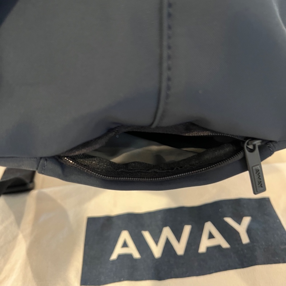 AWAY Luggage Set - Picture 4 of 10